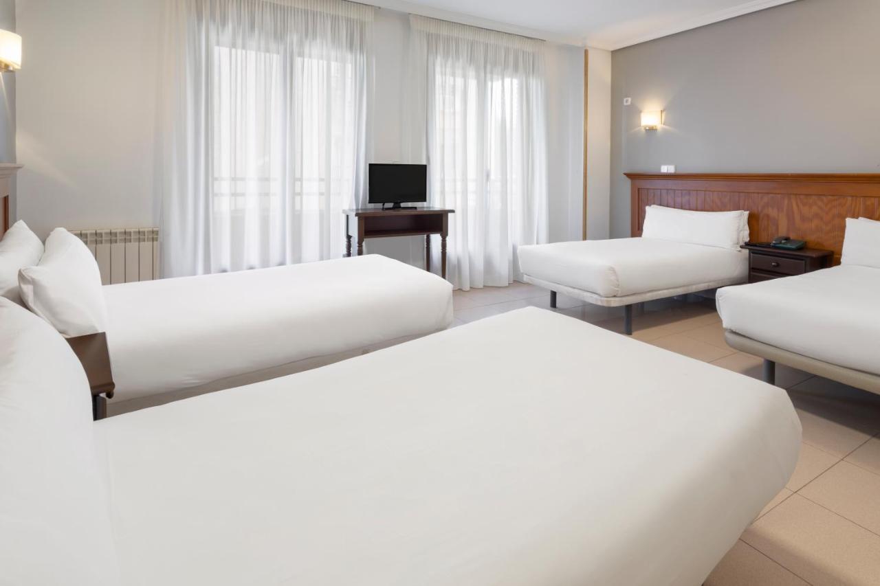 Hotel Victoria Valdemoro Bagian luar foto