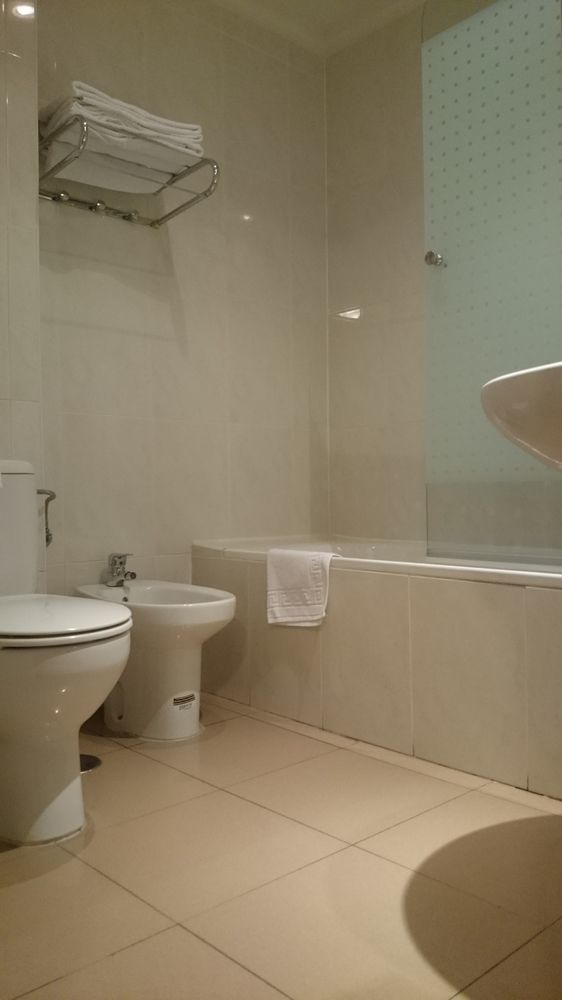 Hotel Victoria Valdemoro Bagian luar foto